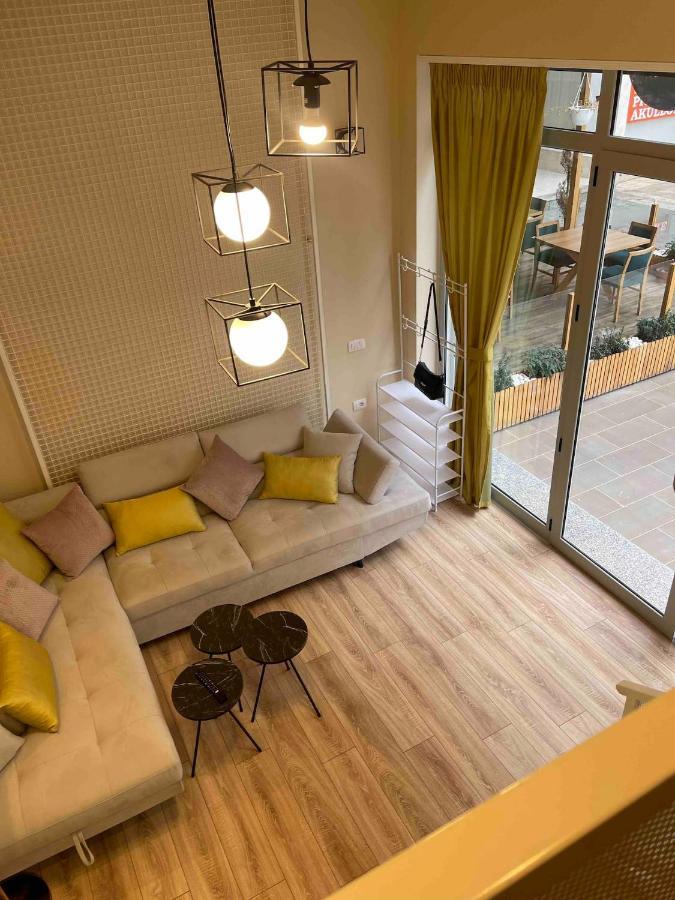Lovely Apartment In Pogradec City With A Lake View Екстер'єр фото