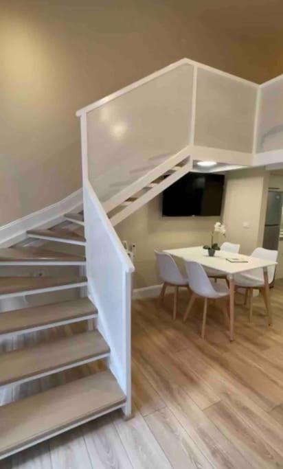 Lovely Apartment In Pogradec City With A Lake View Екстер'єр фото