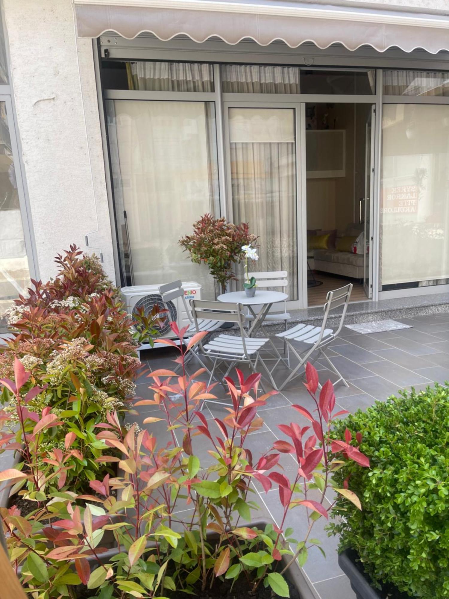 Lovely Apartment In Pogradec City With A Lake View Екстер'єр фото